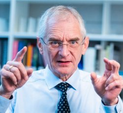 Univ.-Prof. Dr. Franz Allerberger