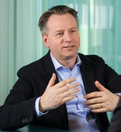 Dr. Ralph-Georg Tischer