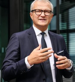 Mag. Ricardo-José Vybiral, MBA